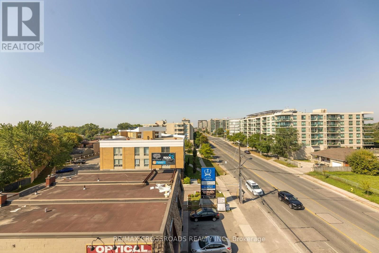 TH11 - 871 SHEPPARD AVENUE WEST Image 44