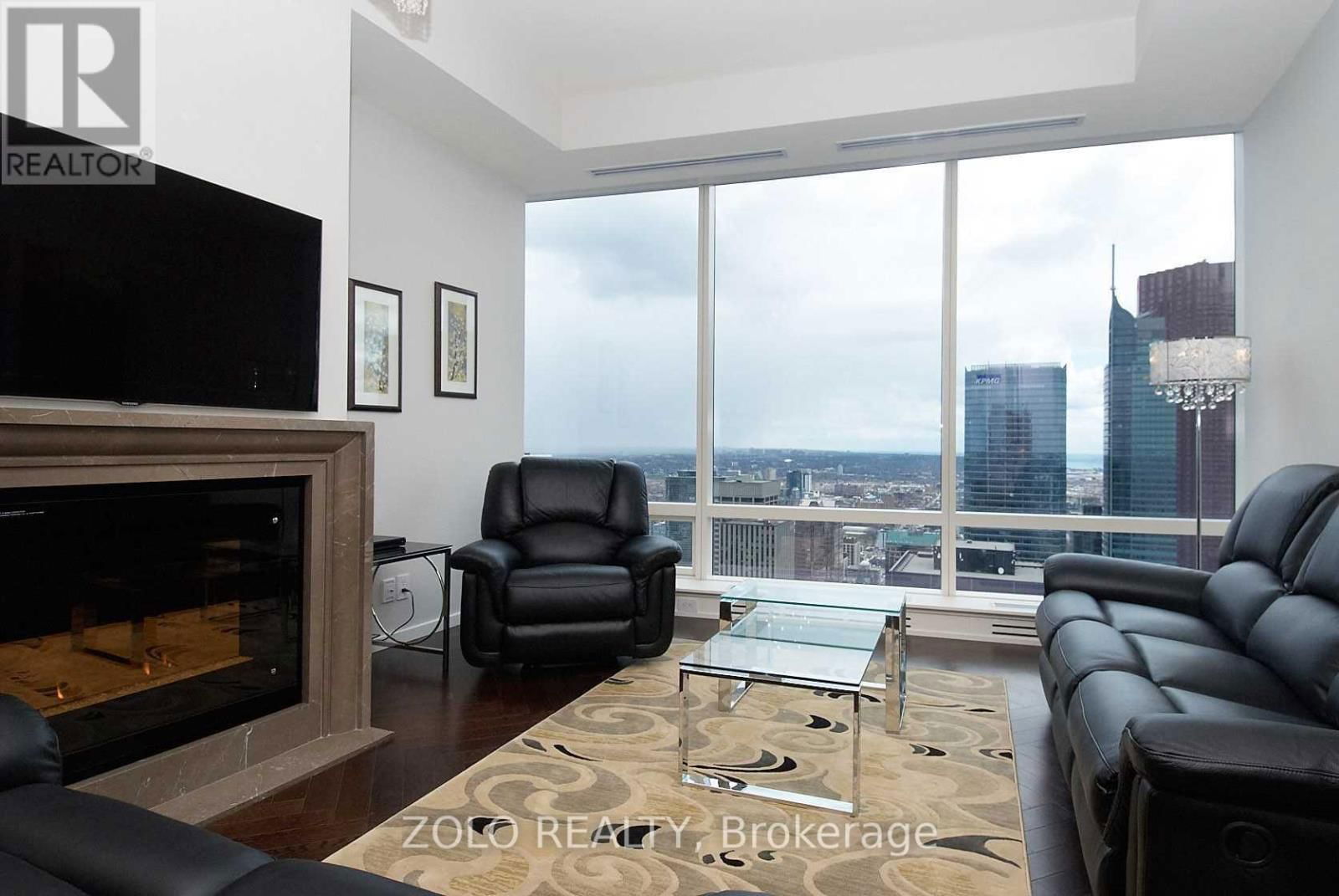 5505 - 180 UNIVERSITY AVENUE Image 7
