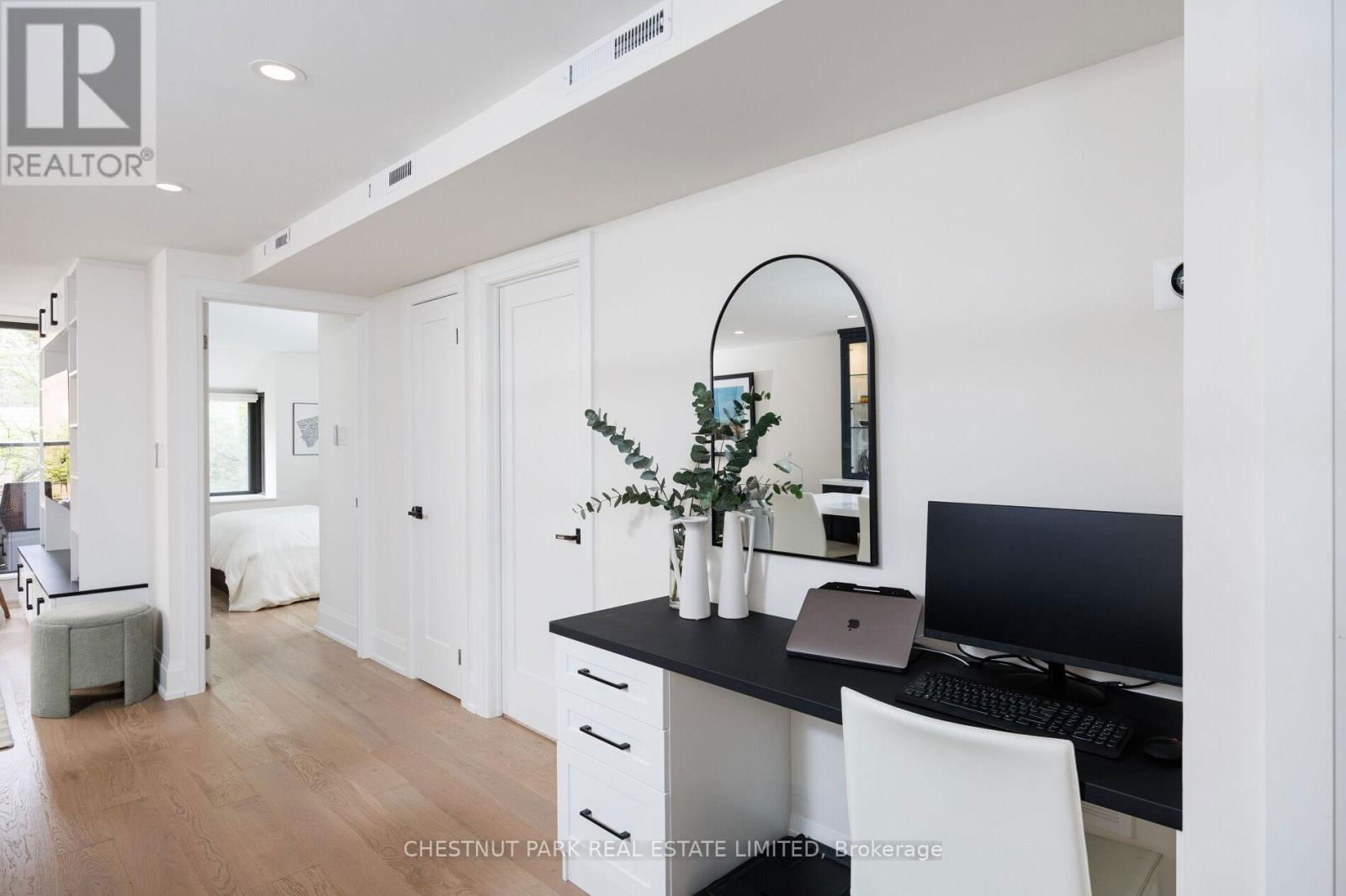 203 - 40 OAKLANDS AVENUE Image 7