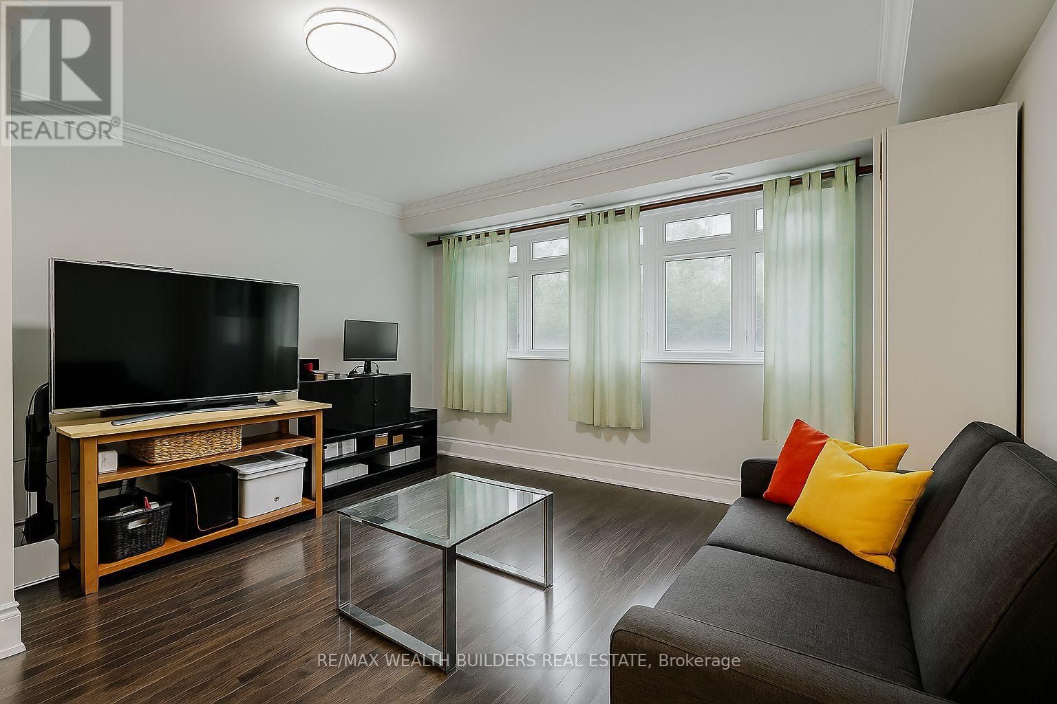 46A MALLINGHAM COURT Image 13