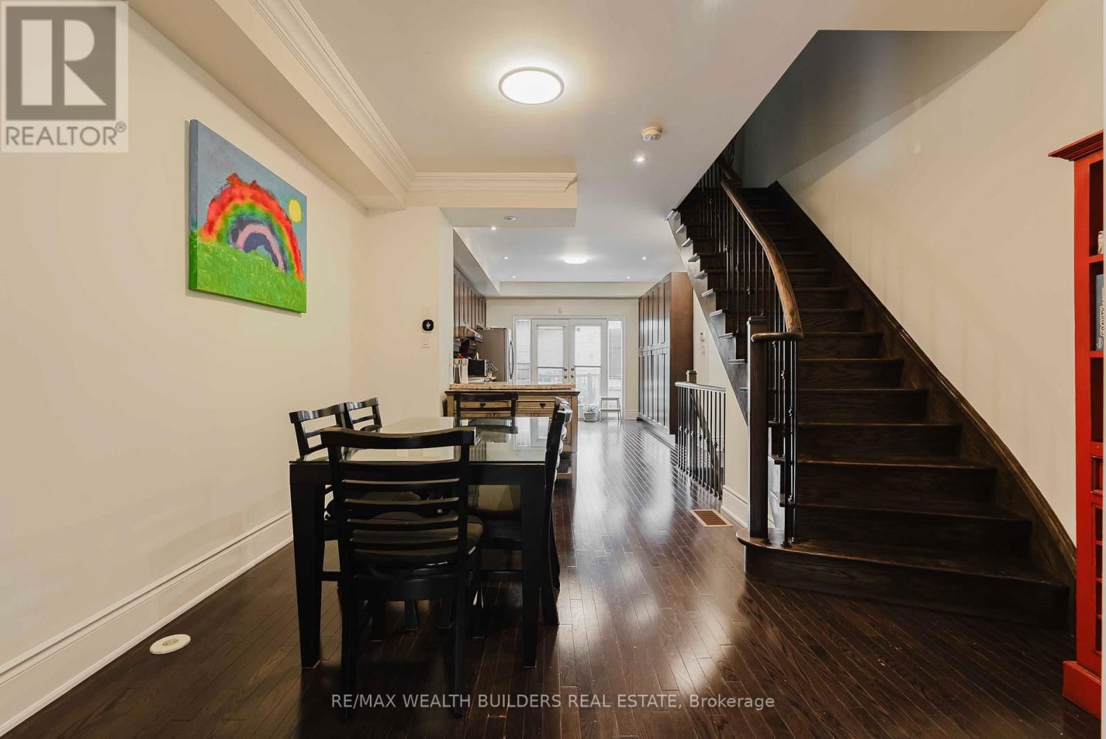 46A MALLINGHAM COURT Image 6