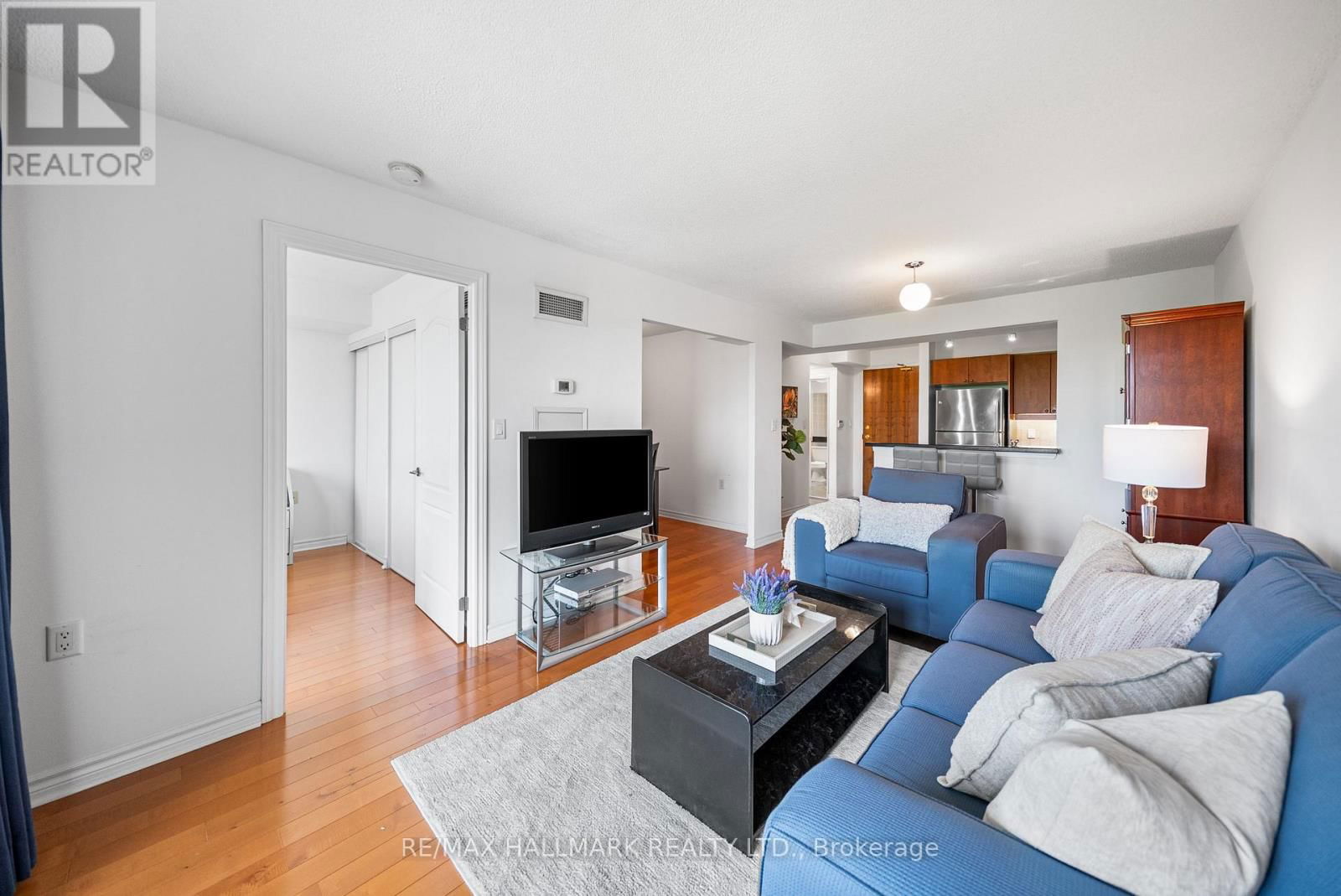 607 - 3830 BATHURST STREET Image 15