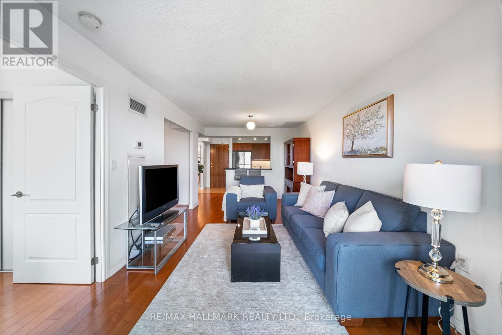 607 - 3830 BATHURST STREET Image 16