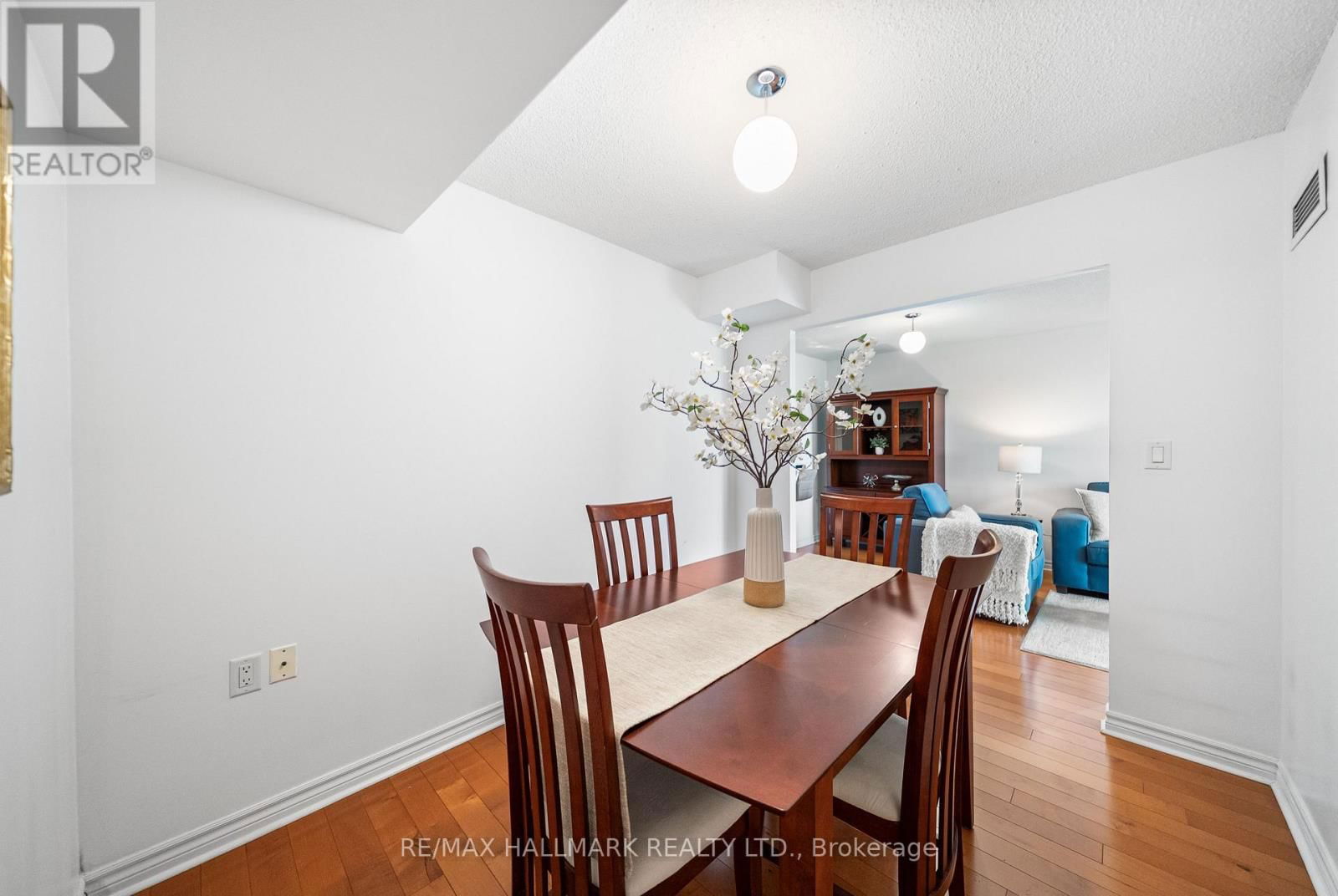 607 - 3830 BATHURST STREET Image 9