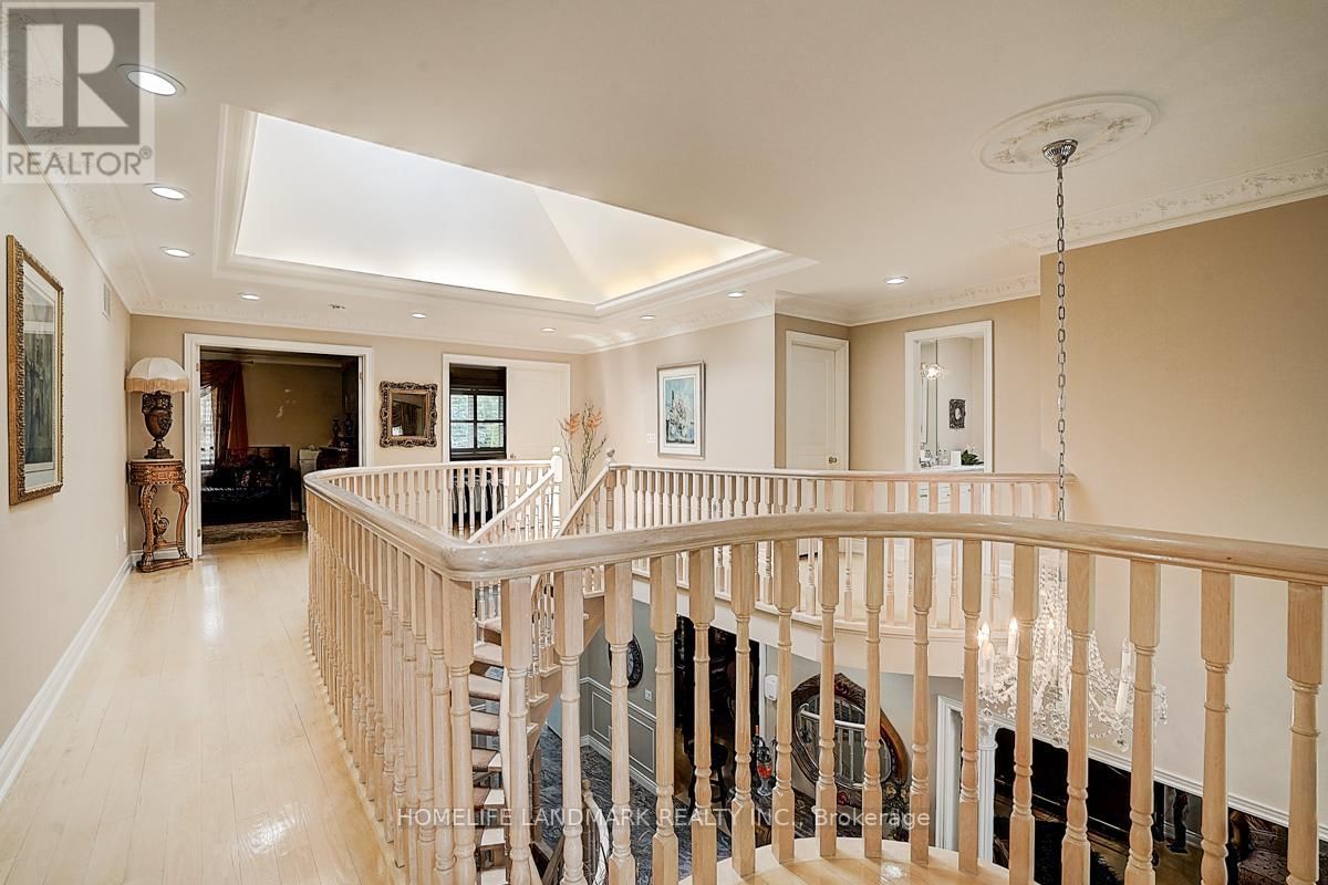 286 HILLCREST AVENUE Image 21