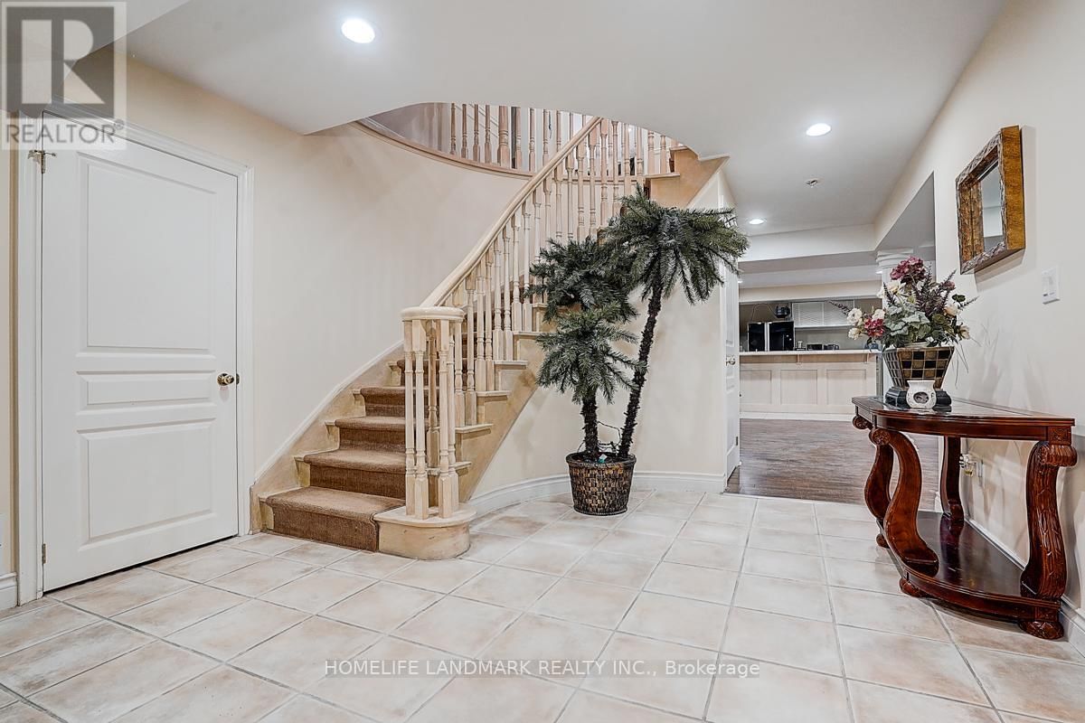 286 HILLCREST AVENUE Image 39