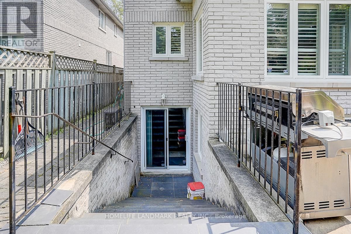 286 HILLCREST AVENUE Image 48
