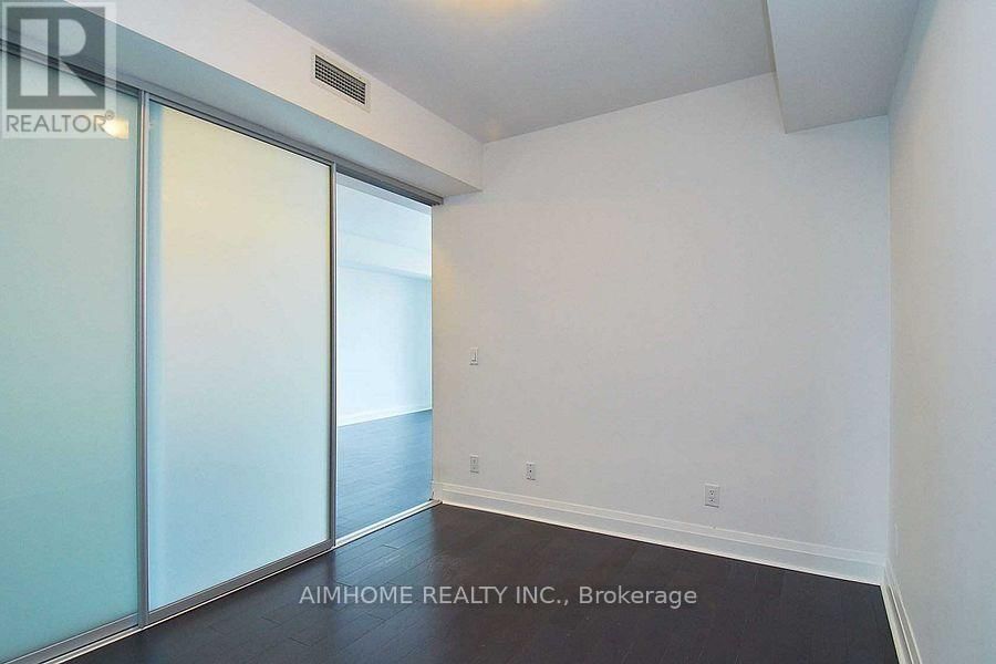 405 - 65 ST MARY STREET Image 15