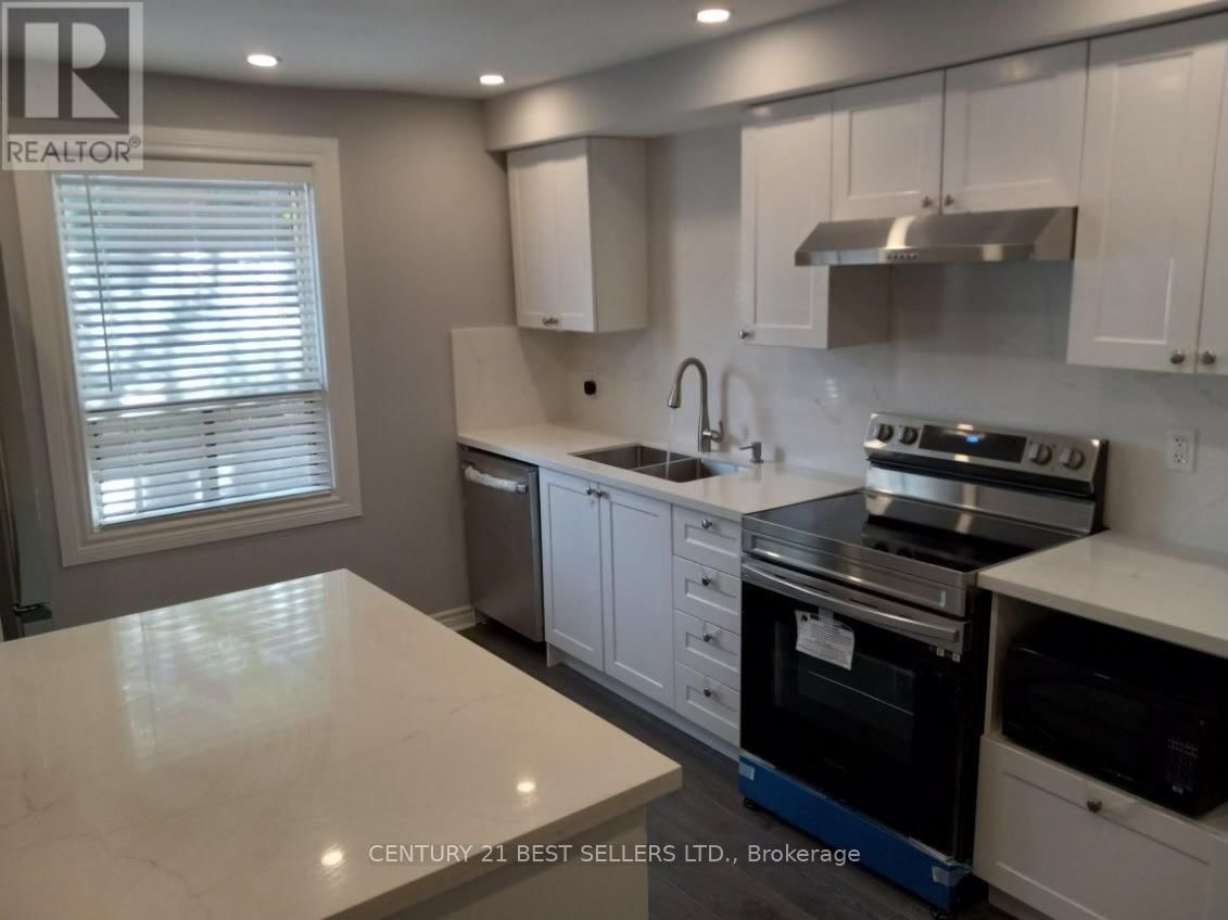 Upper - 216 VAUGHAN ROAD Image 2