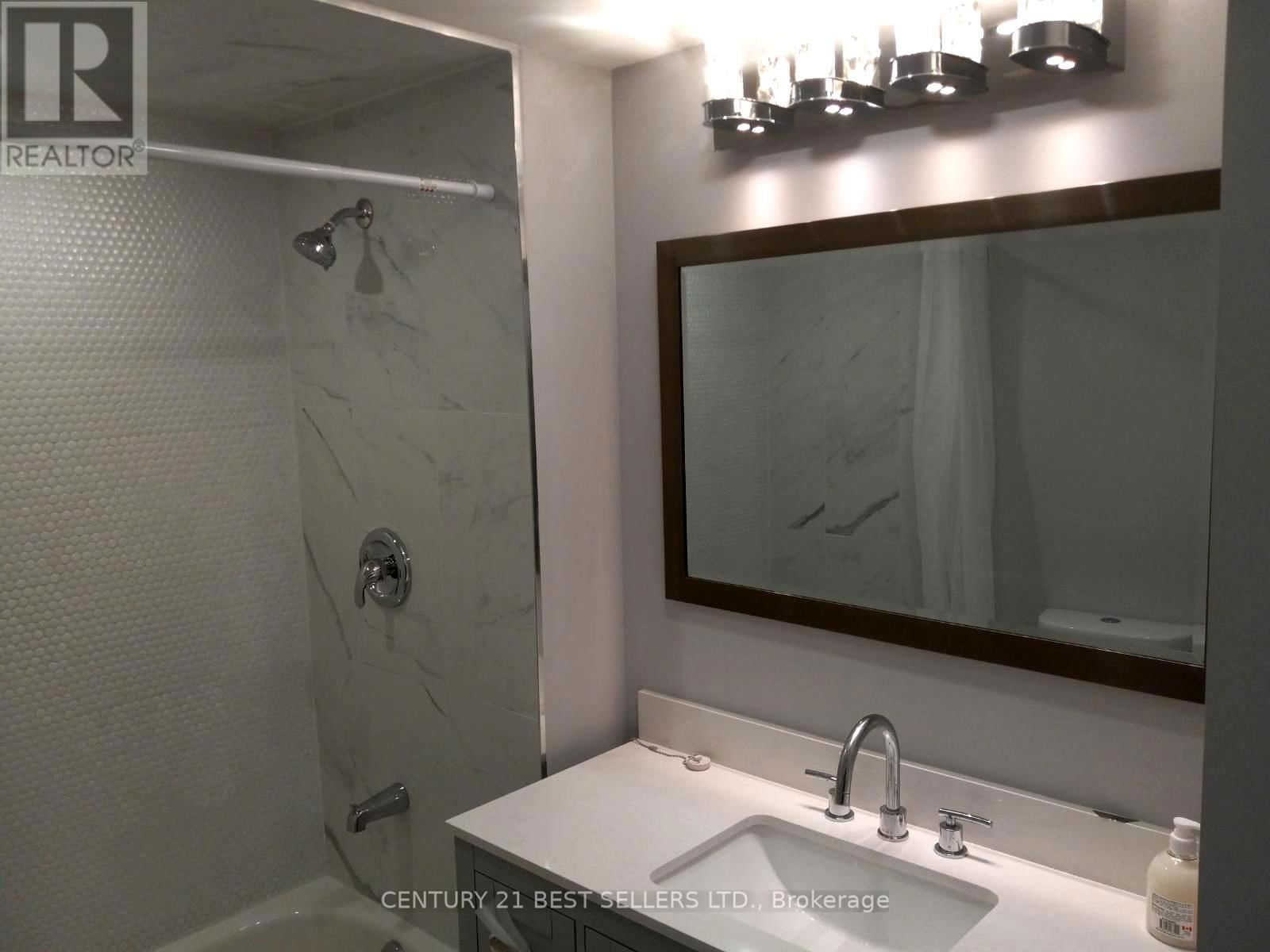 Upper - 216 VAUGHAN ROAD Image 7