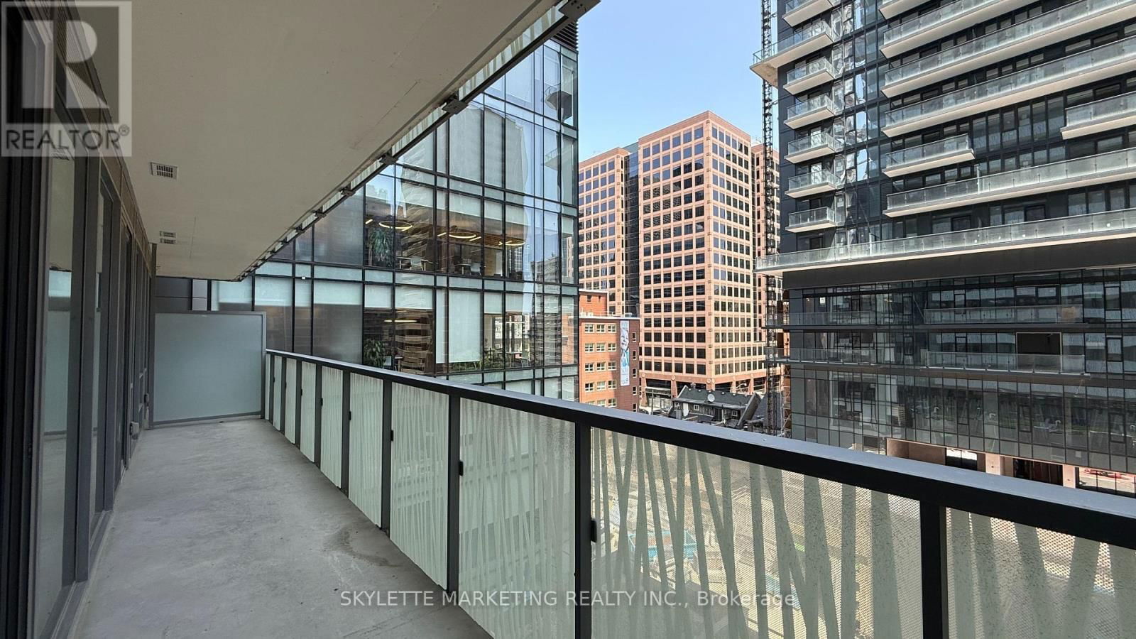 612 - 50 CHARLES STREET EAST Image 27