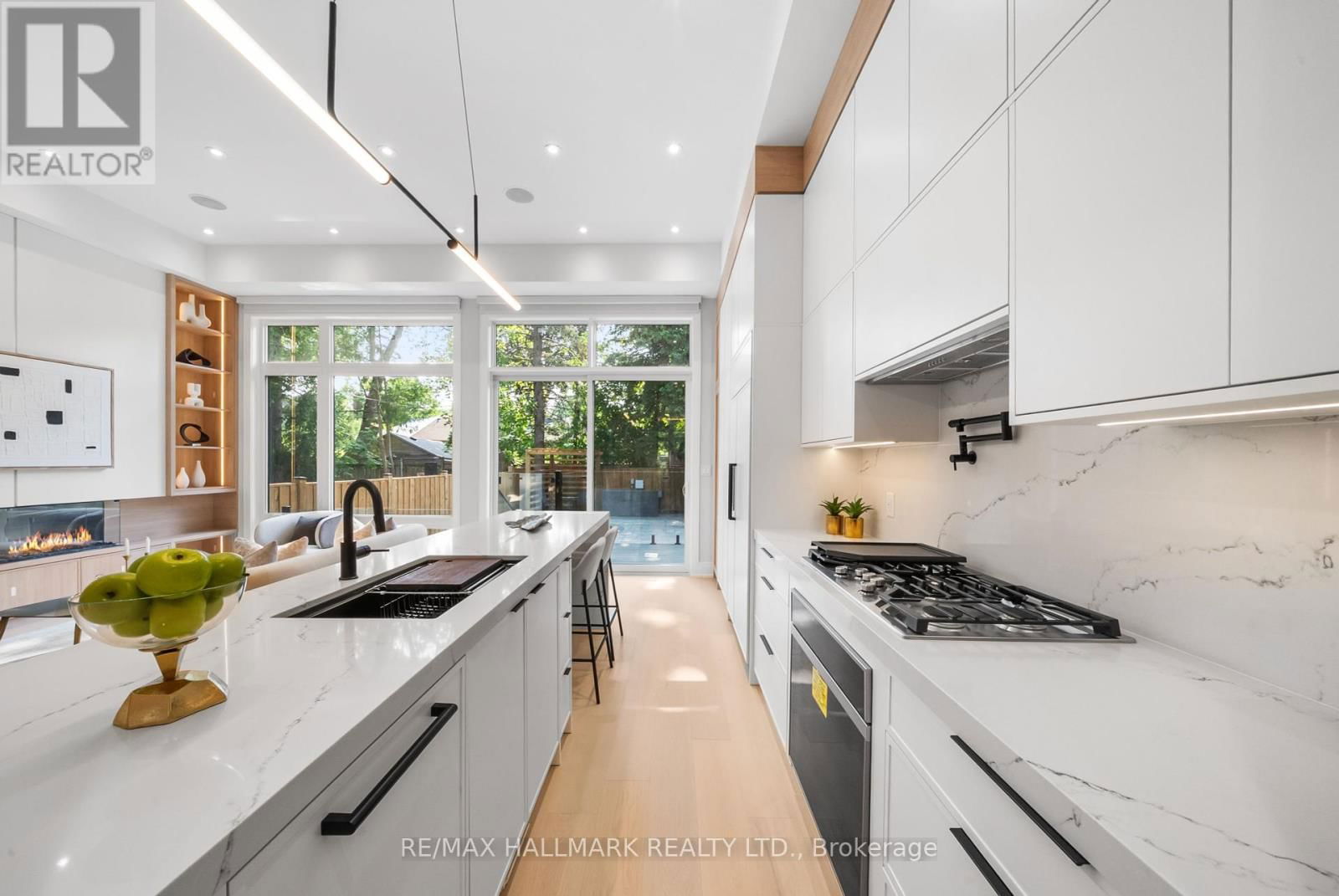 112 RANDOLPH ROAD Image 10