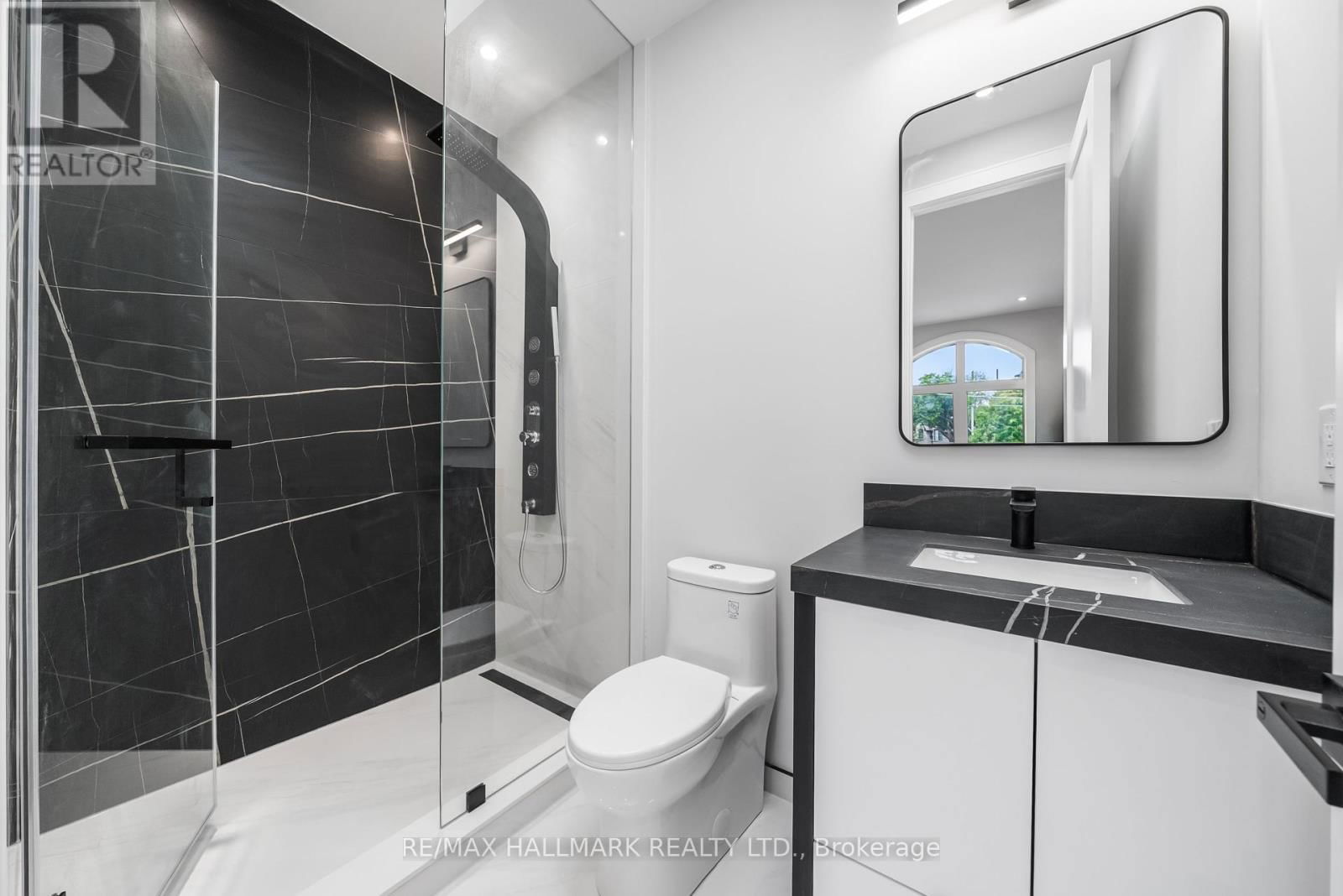 112 RANDOLPH ROAD Image 31