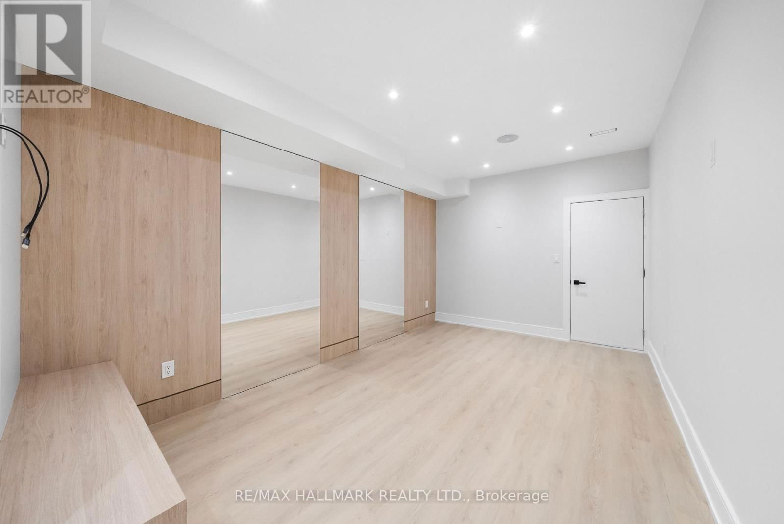 112 RANDOLPH ROAD Image 37
