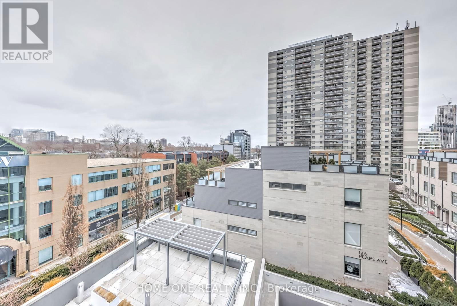 404 - 181 BEDFORD ROAD Image 32