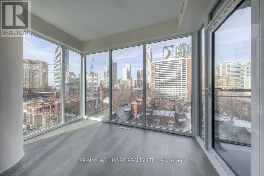 702 - 17 DUNDONALD STREET Image 1