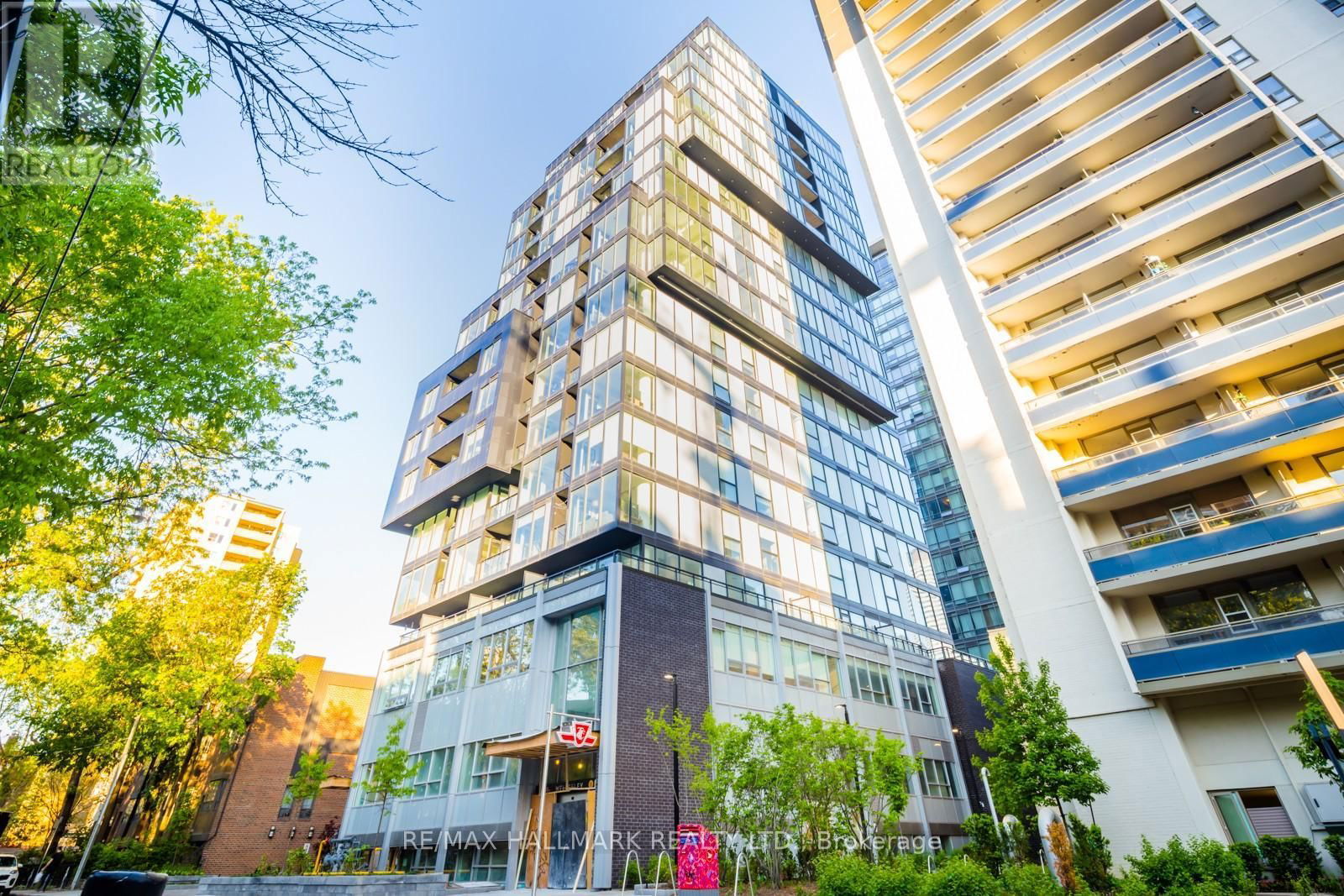 702 - 17 DUNDONALD STREET Image 18
