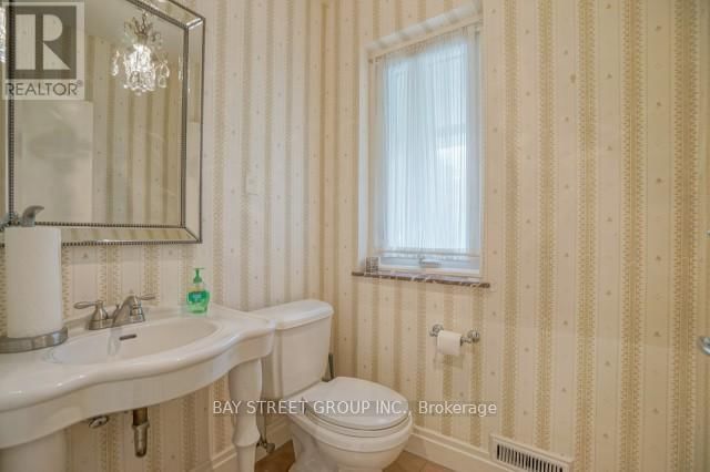 16 OVERDALE ROAD Image 8