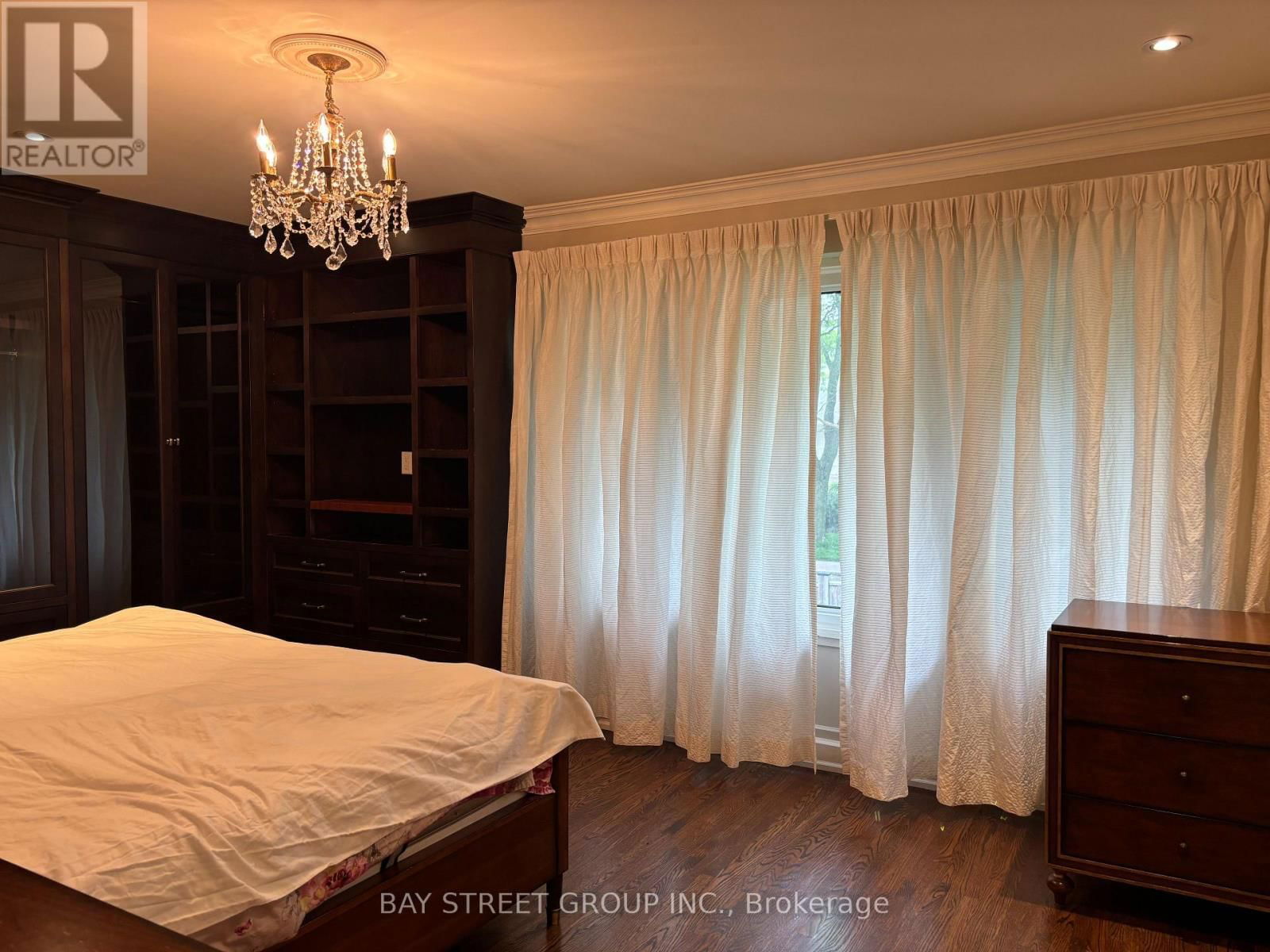 16 OVERDALE ROAD Image 9