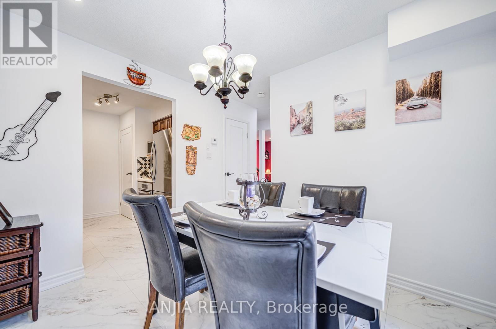 95 ROCK FERN WAY Image 15