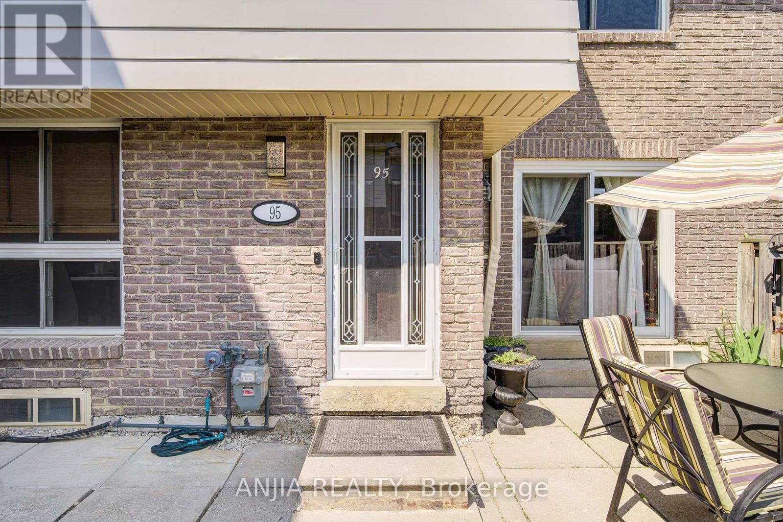 95 ROCK FERN WAY Image 2