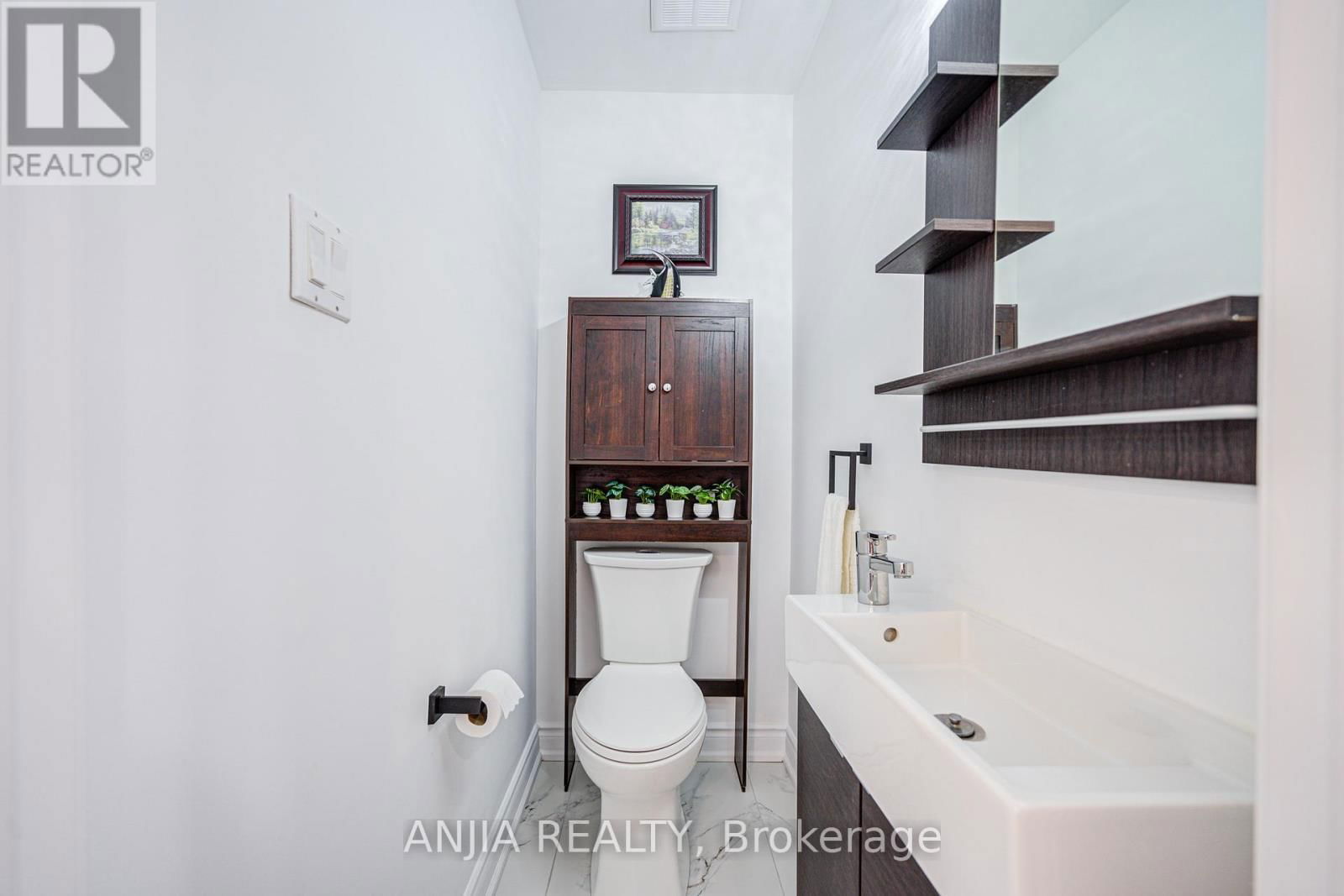 95 ROCK FERN WAY Image 23