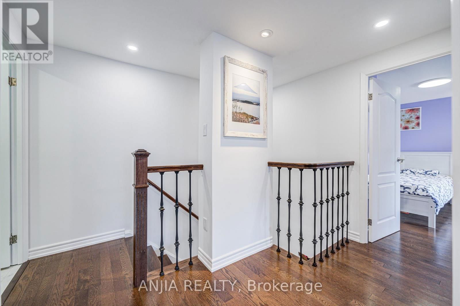 95 ROCK FERN WAY Image 24