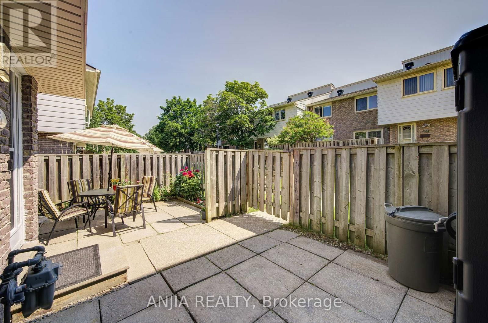 95 ROCK FERN WAY Image 3