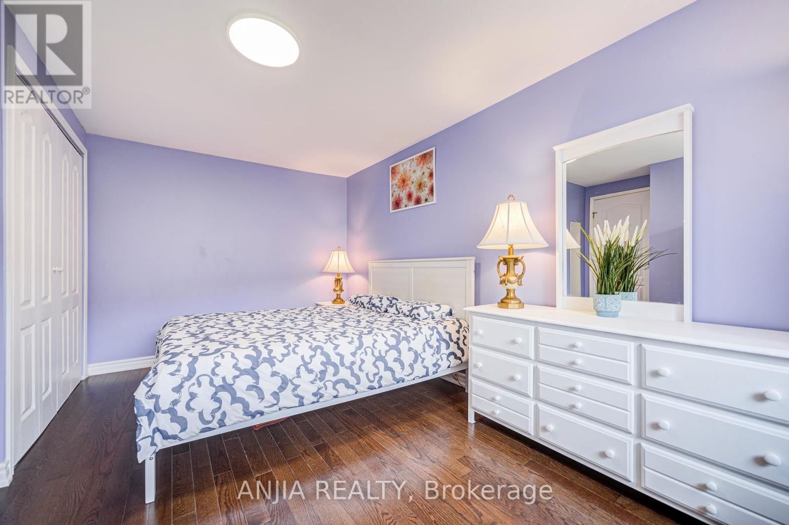 95 ROCK FERN WAY Image 33