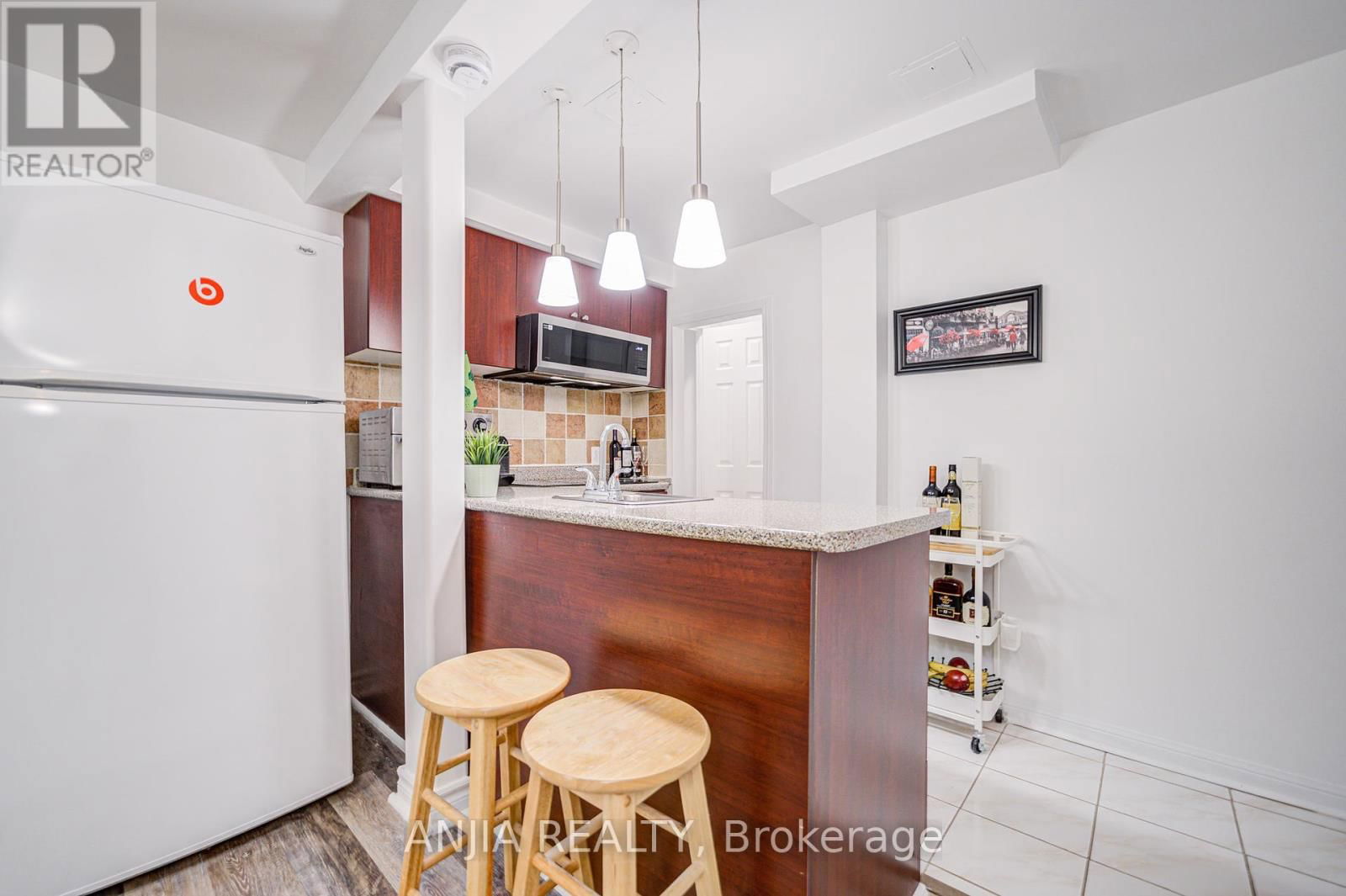95 ROCK FERN WAY Image 40