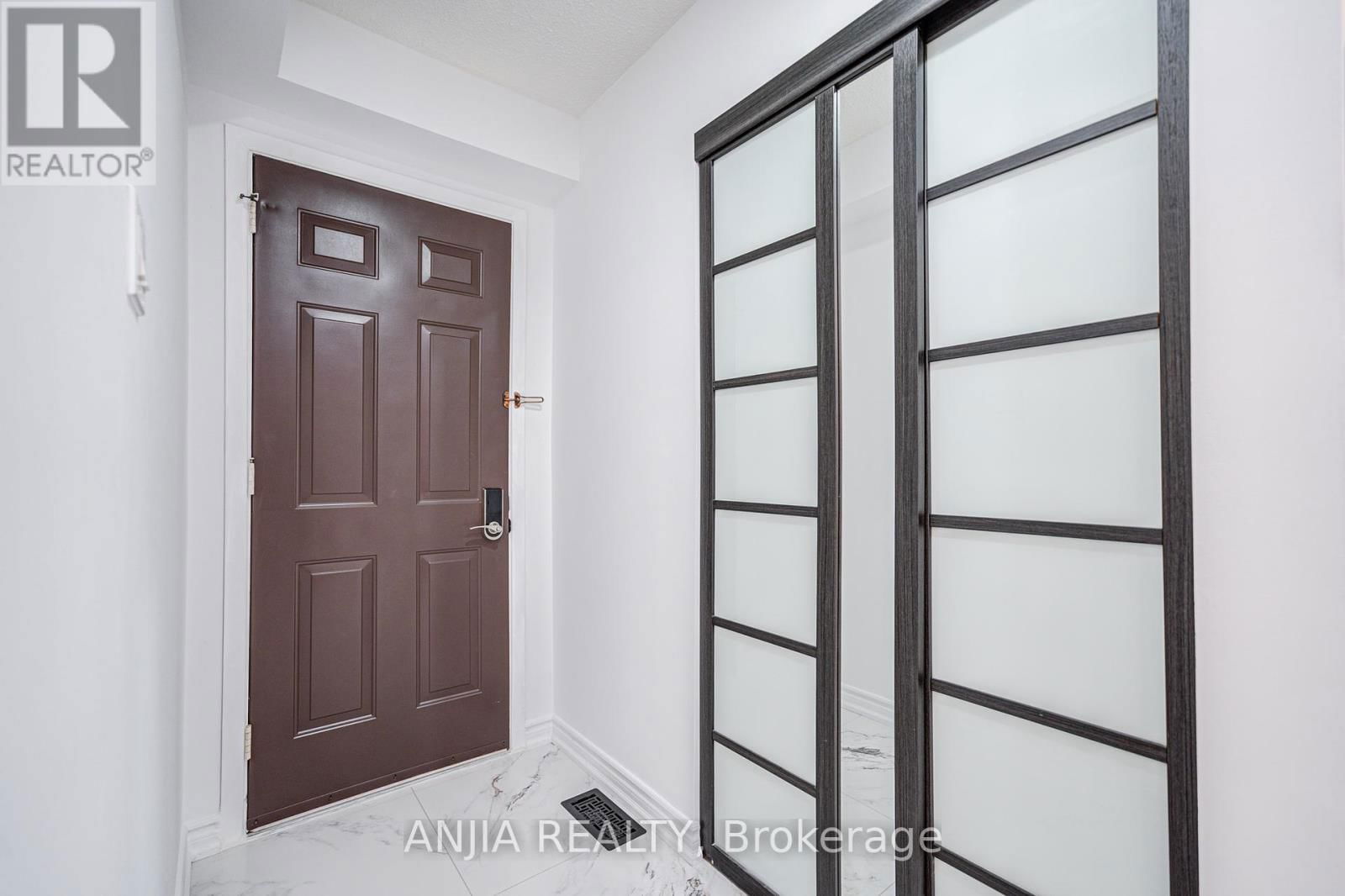 95 ROCK FERN WAY Image 6