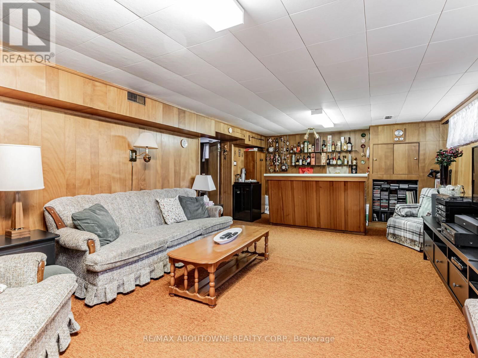 17 MAUREEN DRIVE Image 26