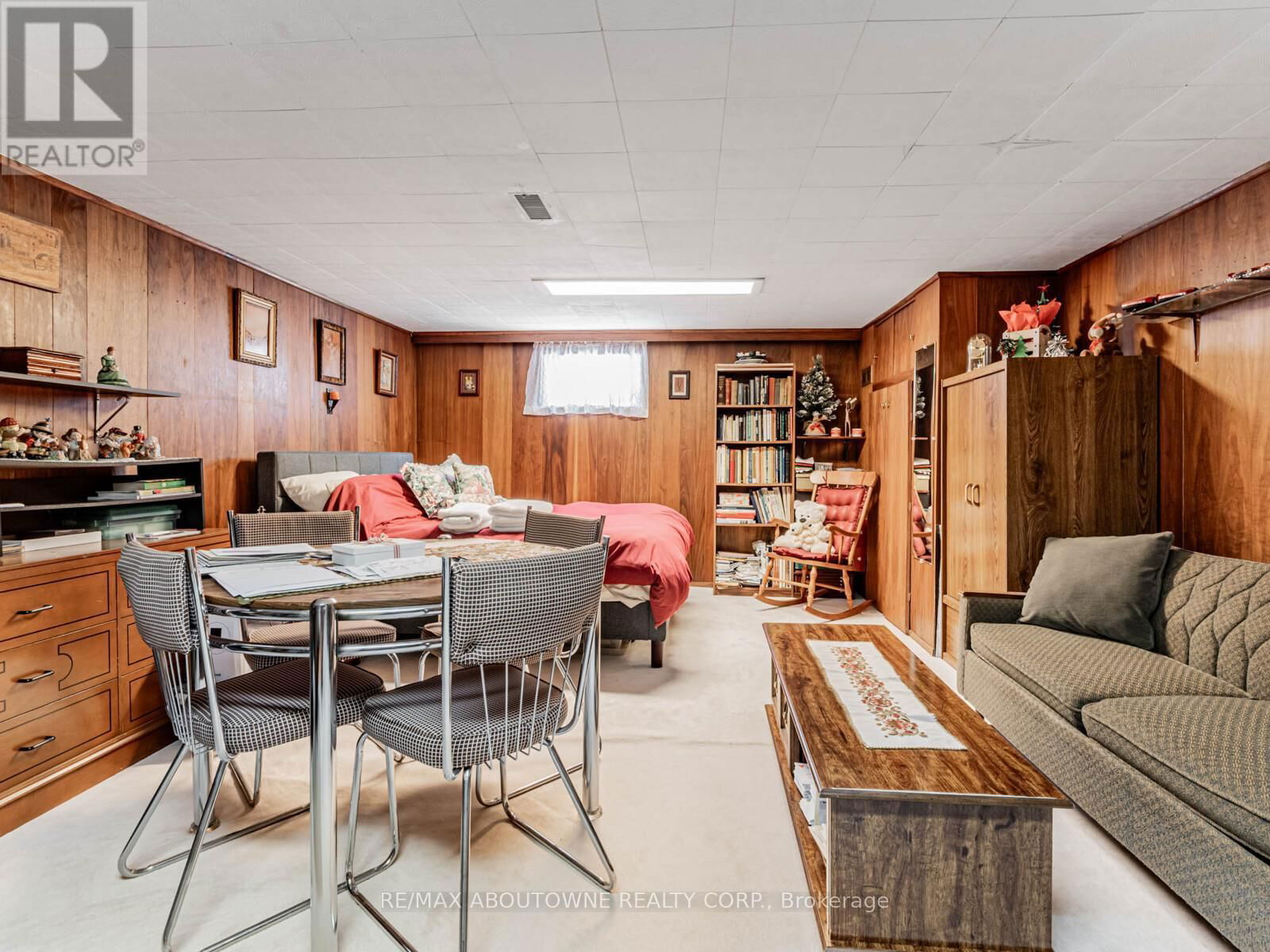 17 MAUREEN DRIVE Image 30