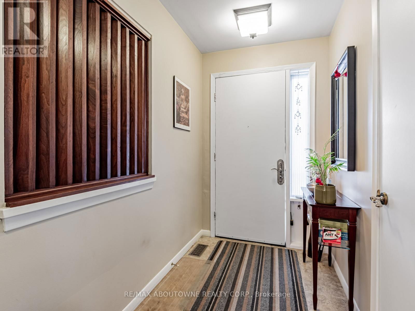 17 MAUREEN DRIVE Image 4