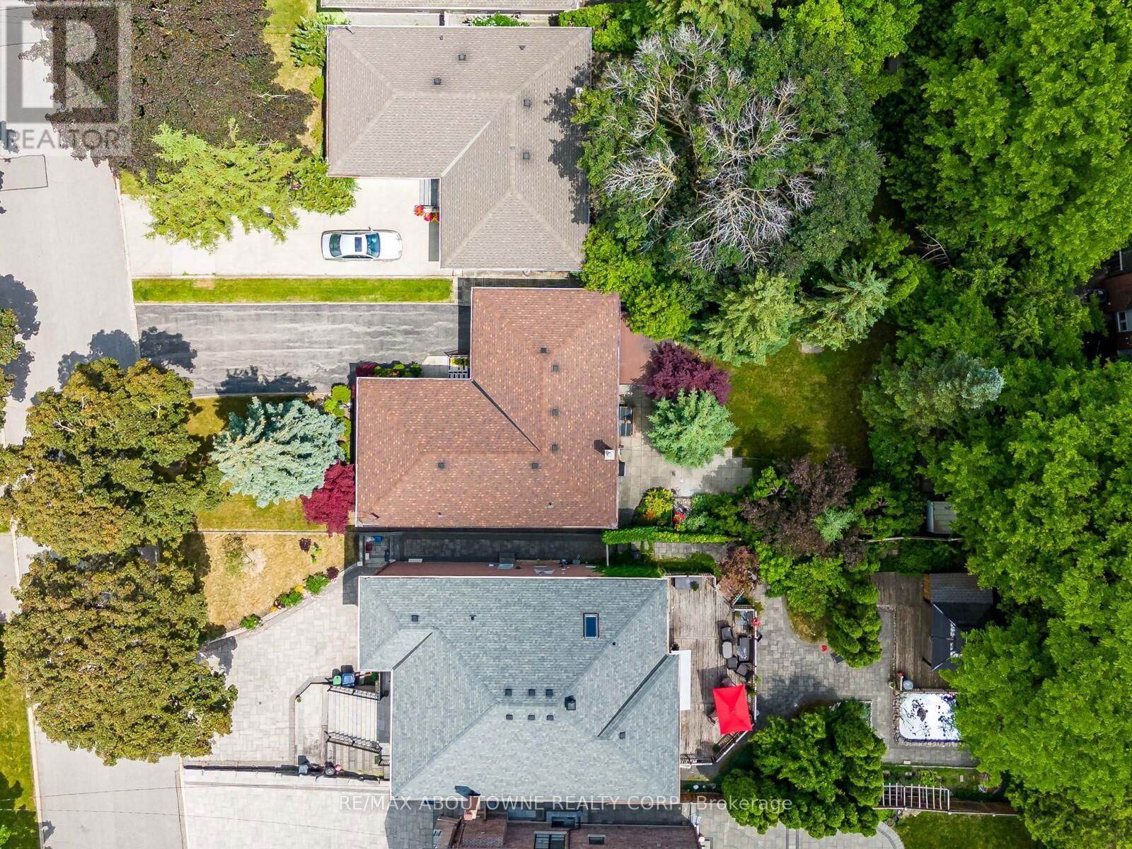 17 MAUREEN DRIVE Image 42