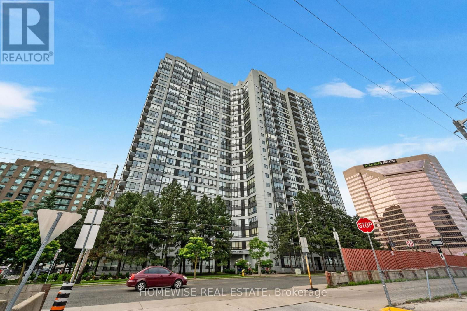 1818 - 7 BISHOP AVENUE Image 1