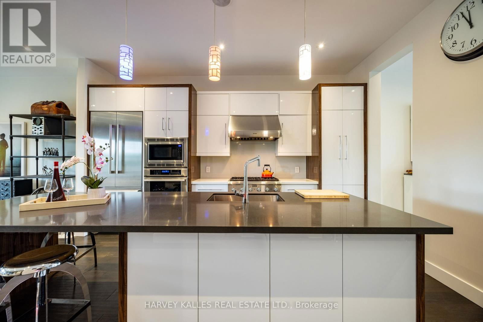 397 SOUDAN AVENUE Image 10