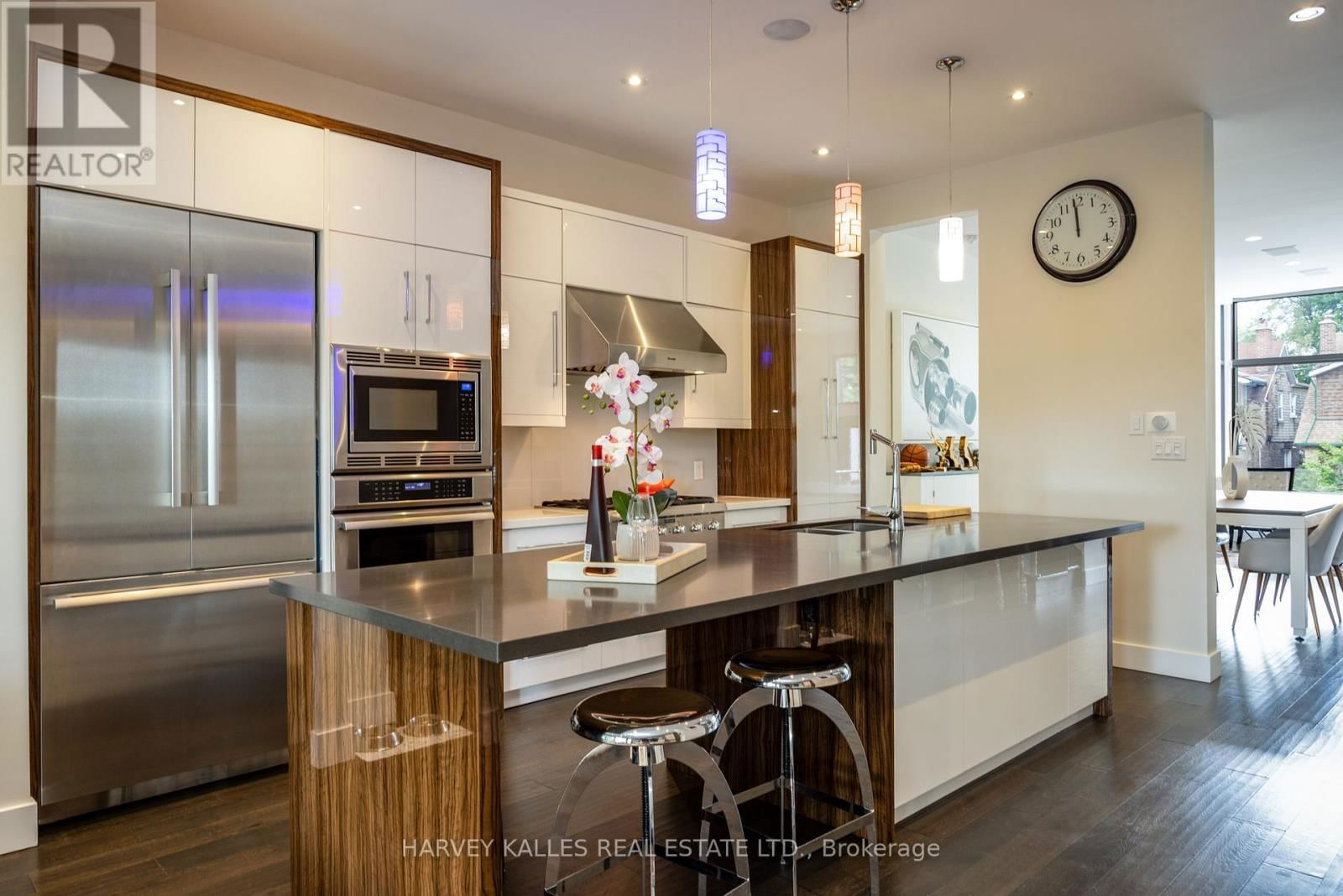 397 SOUDAN AVENUE Image 11