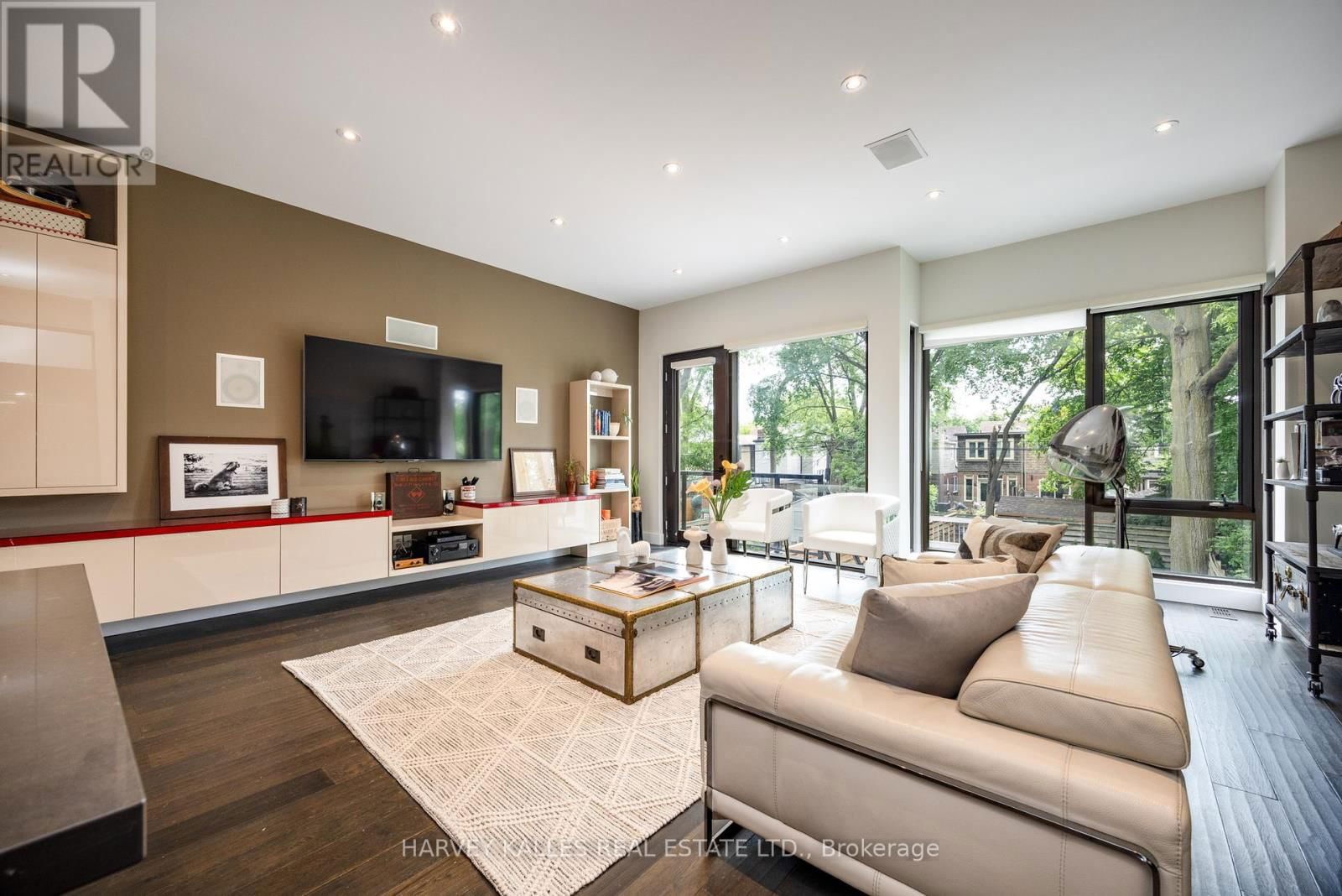 397 SOUDAN AVENUE Image 13