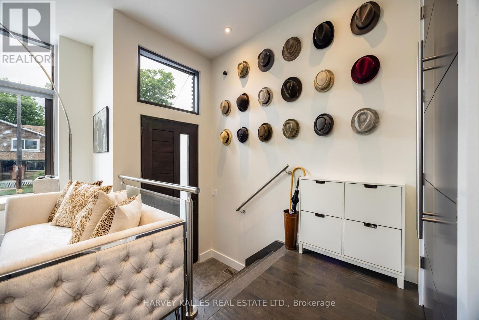 397 SOUDAN AVENUE Image 2