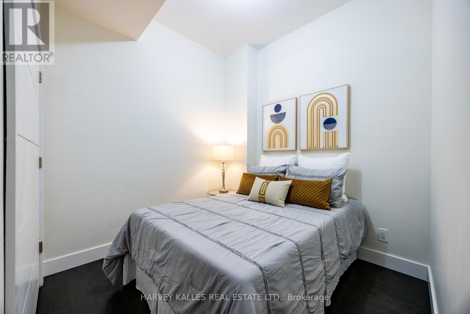 397 SOUDAN AVENUE Image 33