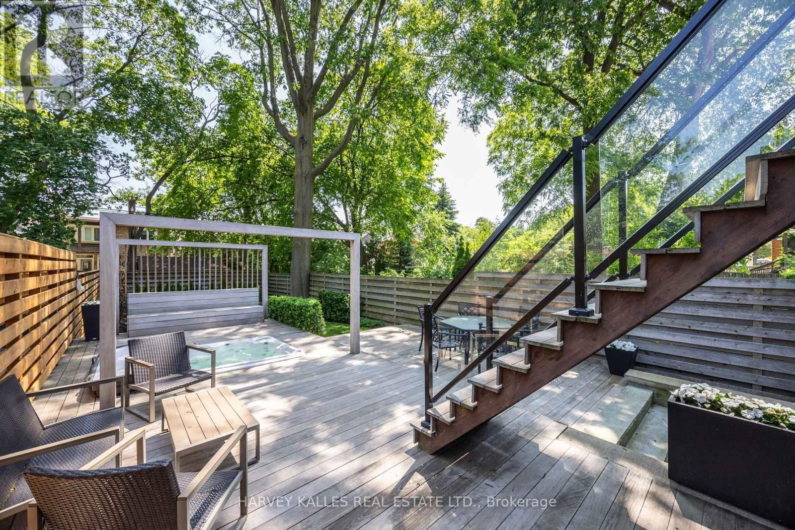 397 SOUDAN AVENUE Image 36