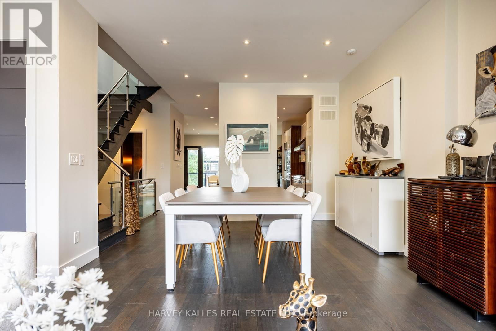 397 SOUDAN AVENUE Image 6