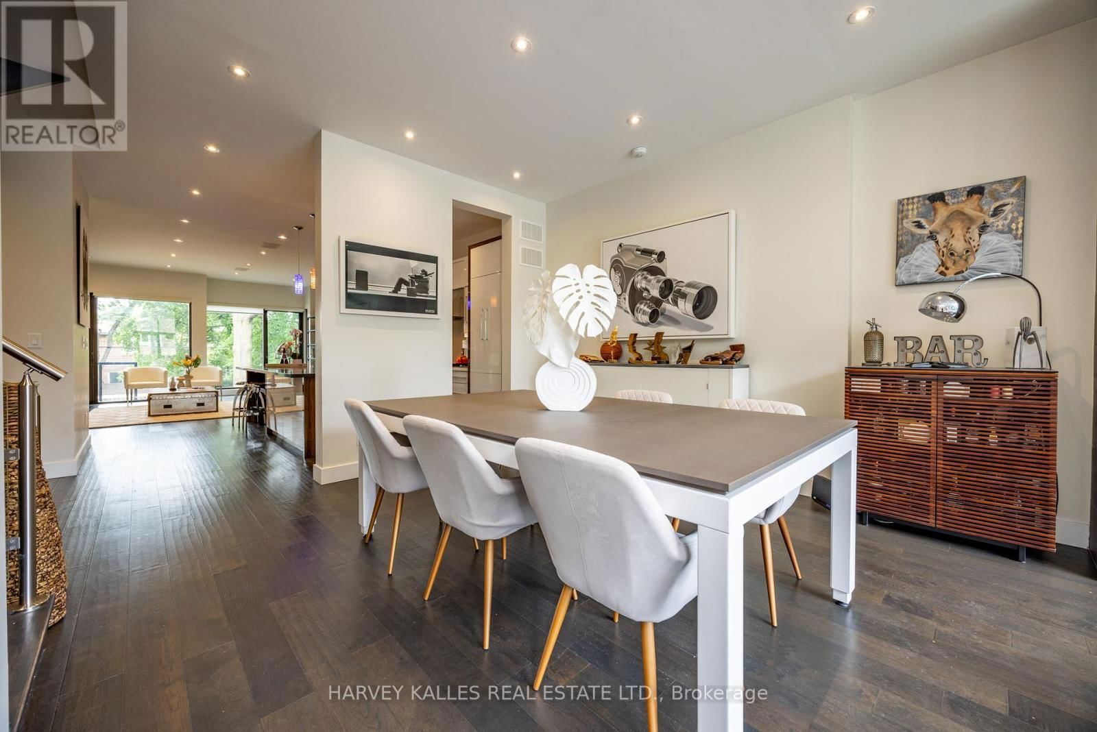 397 SOUDAN AVENUE Image 8