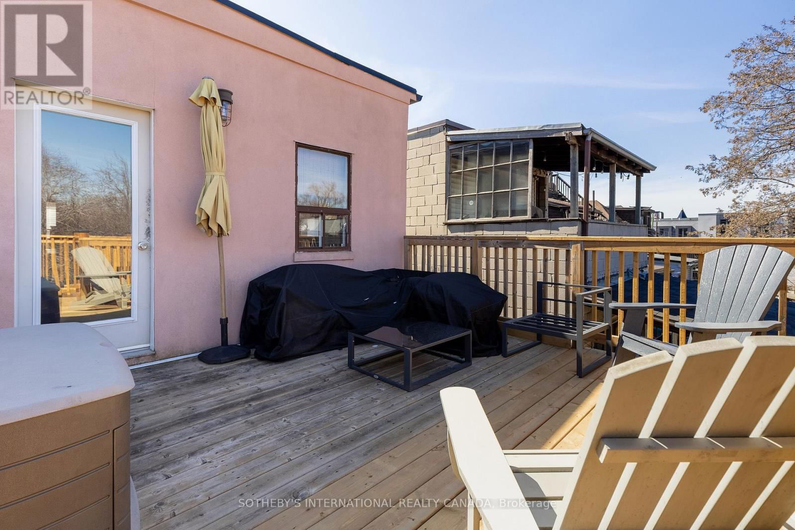 872 COLLEGE STREET Image 35