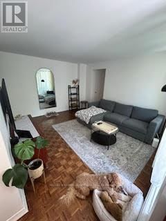 402 - 335 LONSDALE ROAD Image 4