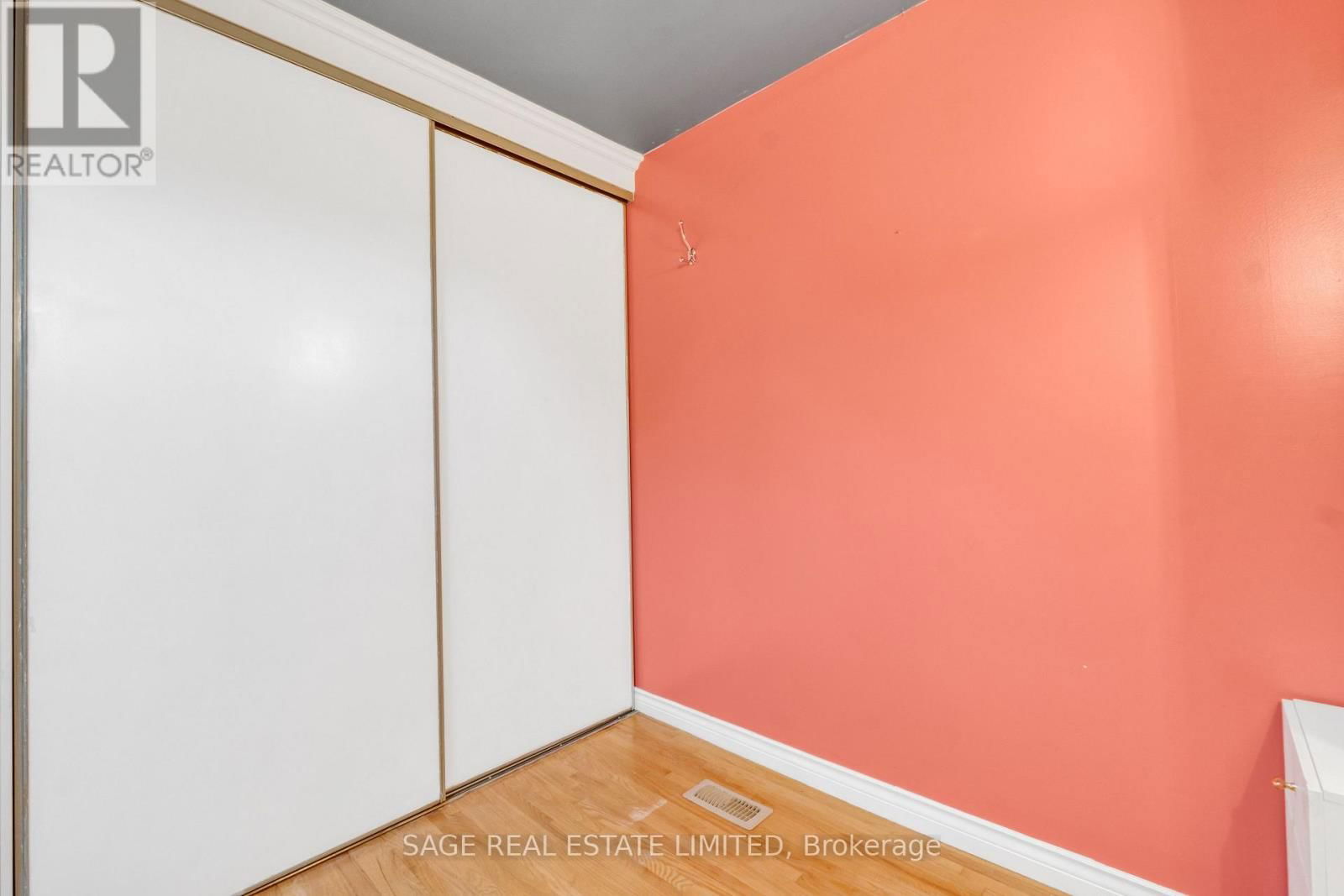 451 GLENHOLME AVENUE Image 10