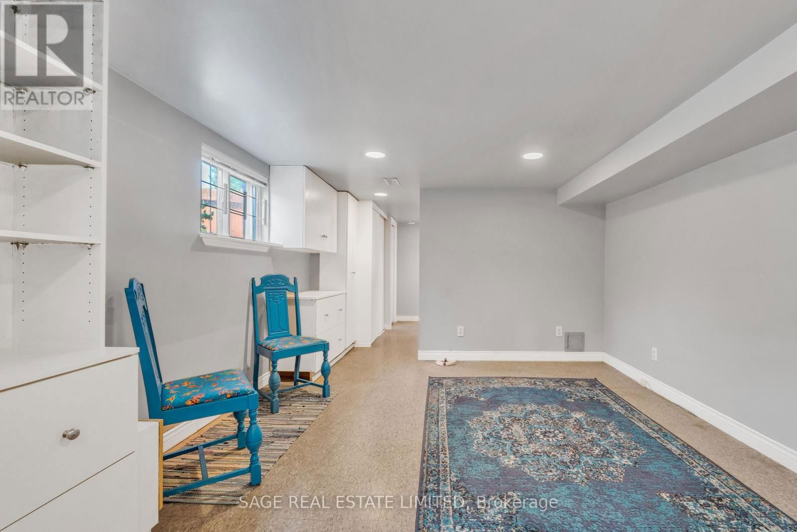 451 GLENHOLME AVENUE Image 12