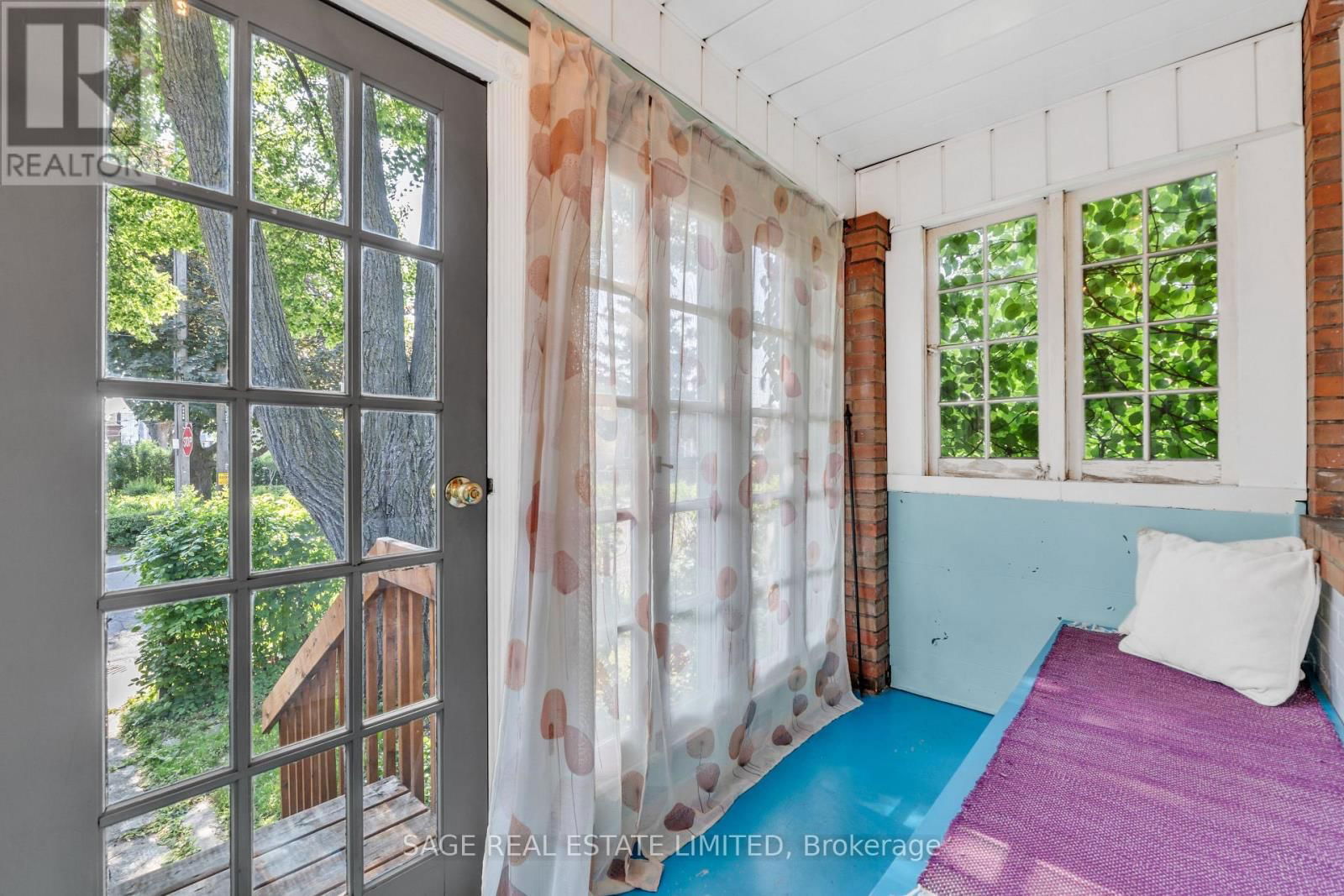 451 GLENHOLME AVENUE Image 22