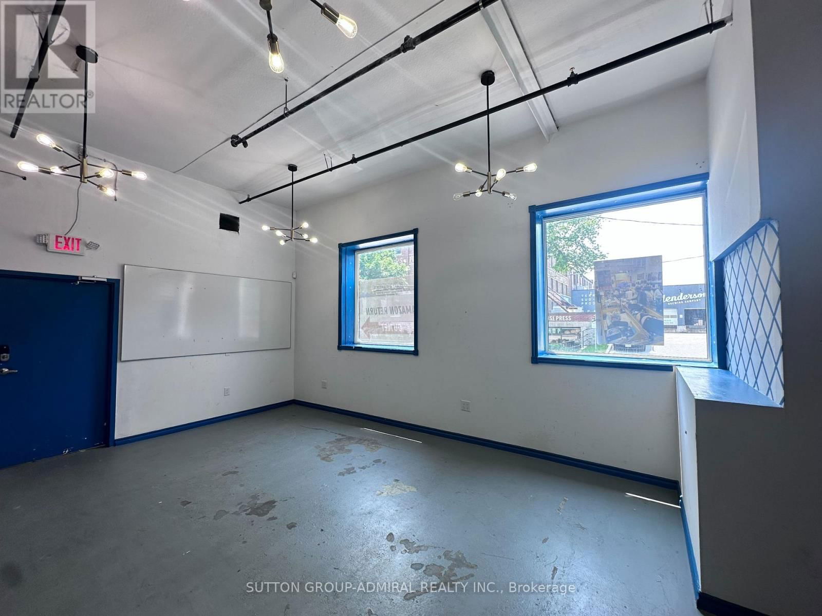 Studio 6 - 151 STERLING ROAD Image 4